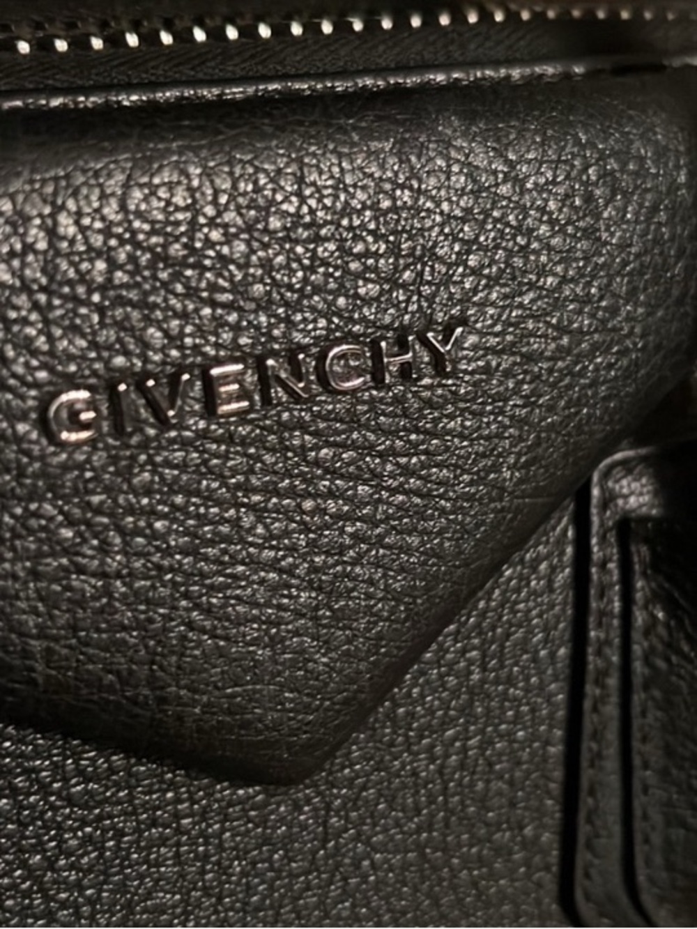 Authentic Givenchy Antigona Medium - Picture 2 of 16